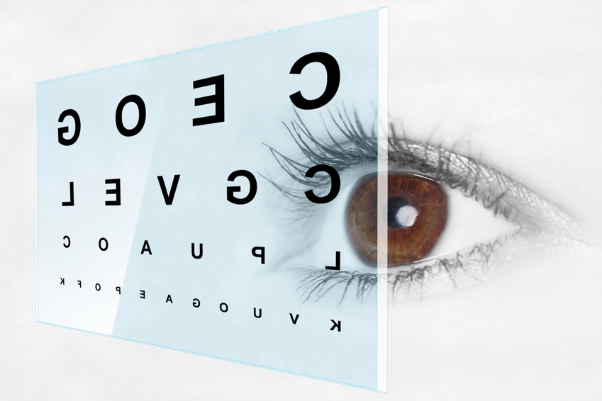 Sehtest beim Augenarzt kann helfen.